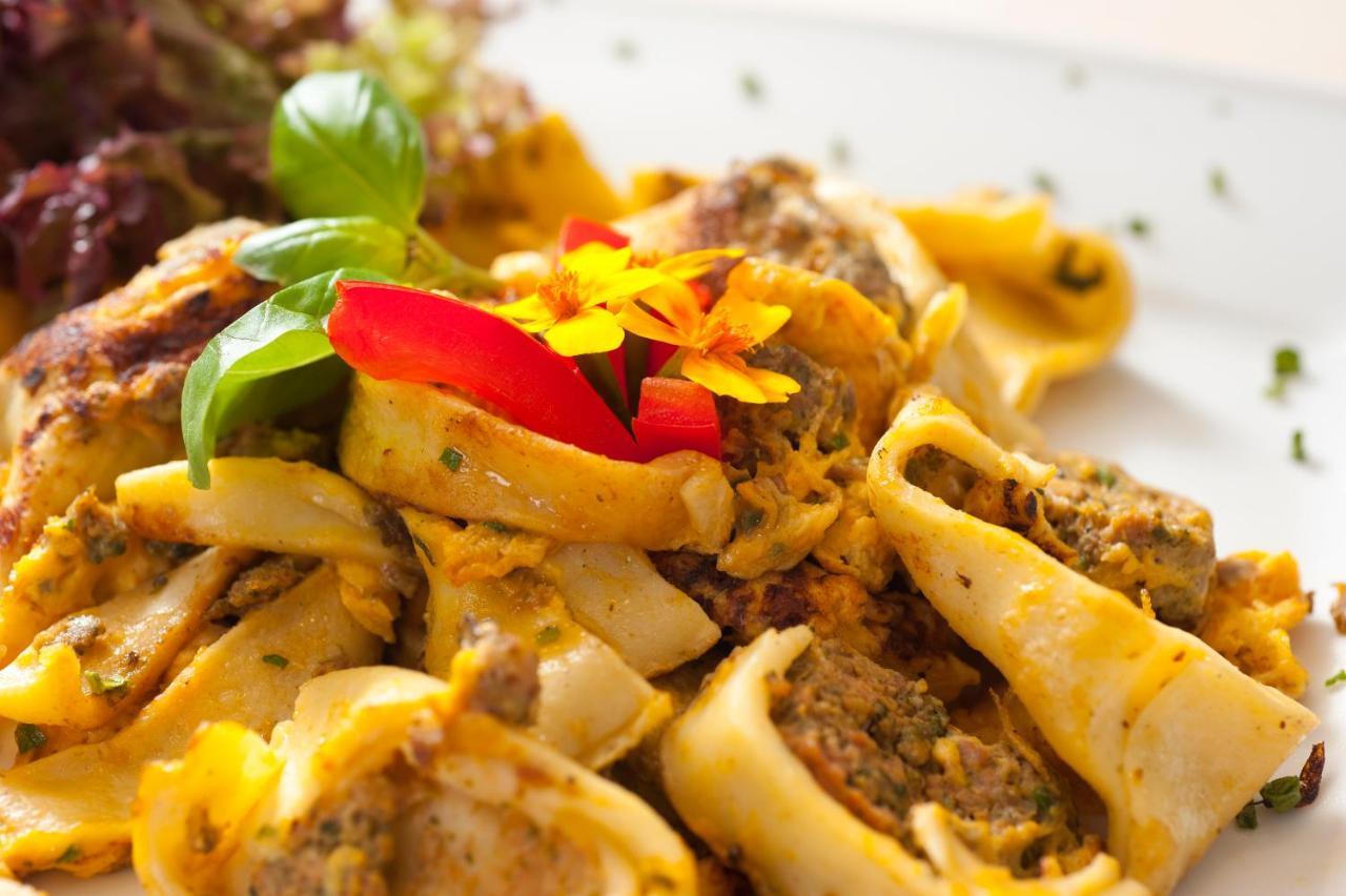 Akzent Hotel Restaurant Hirsch Хайденхайм-ан-дер-Бренц Экстерьер фото