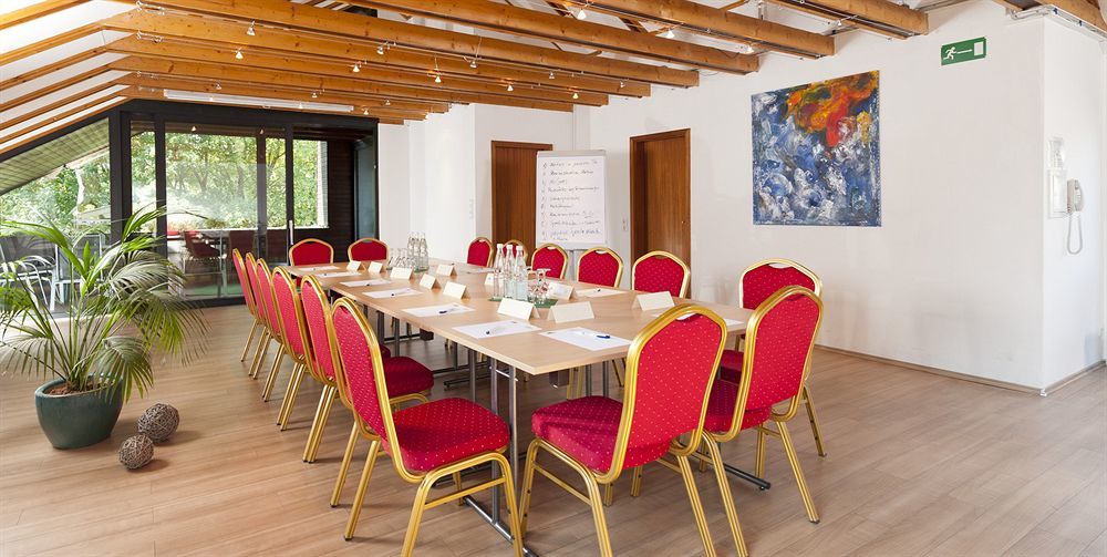 Akzent Hotel Restaurant Hirsch Хайденхайм-ан-дер-Бренц Экстерьер фото